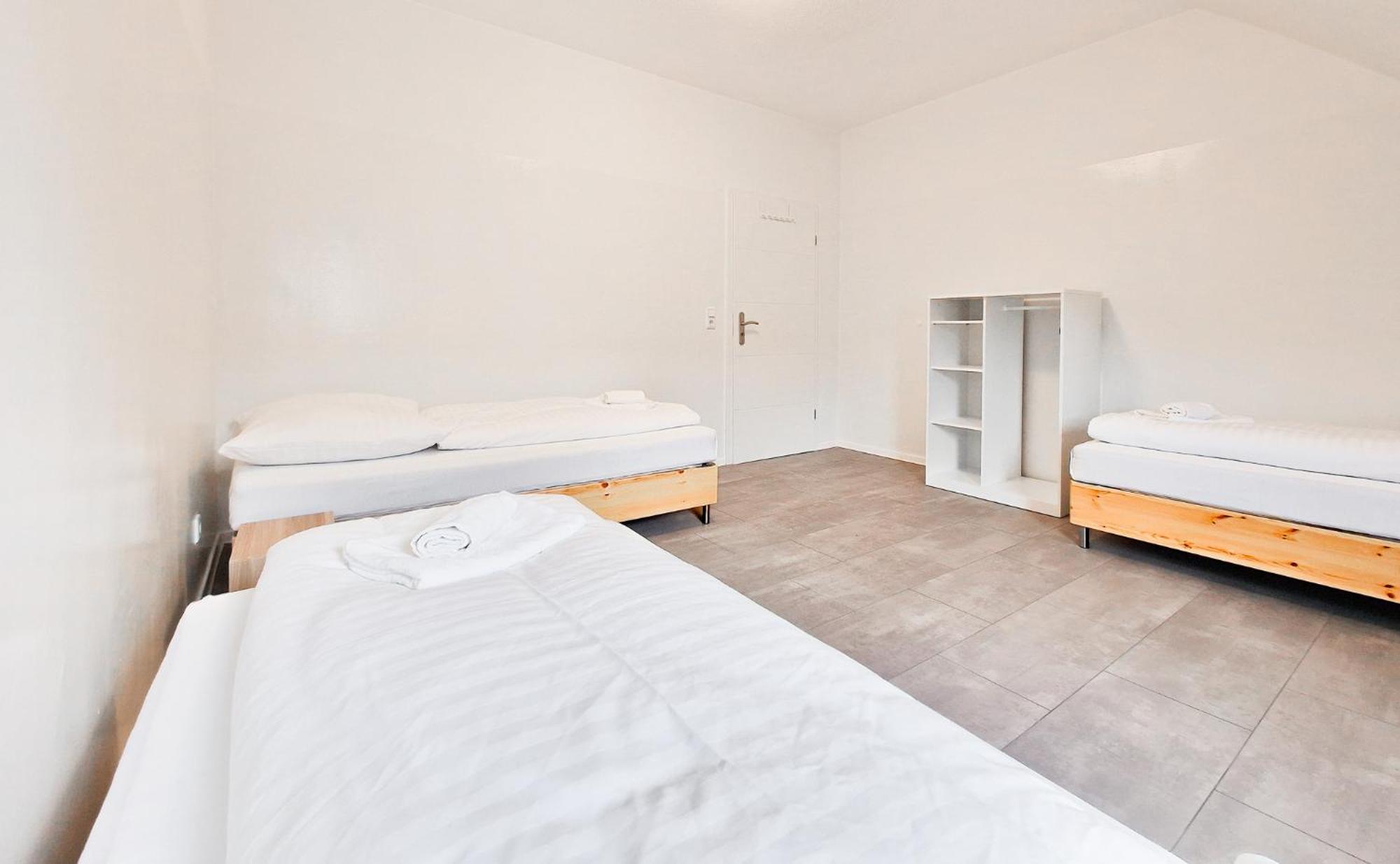 Raj Living - 3 And 4 Room Monteur Apartments Duisburg Eksteriør billede