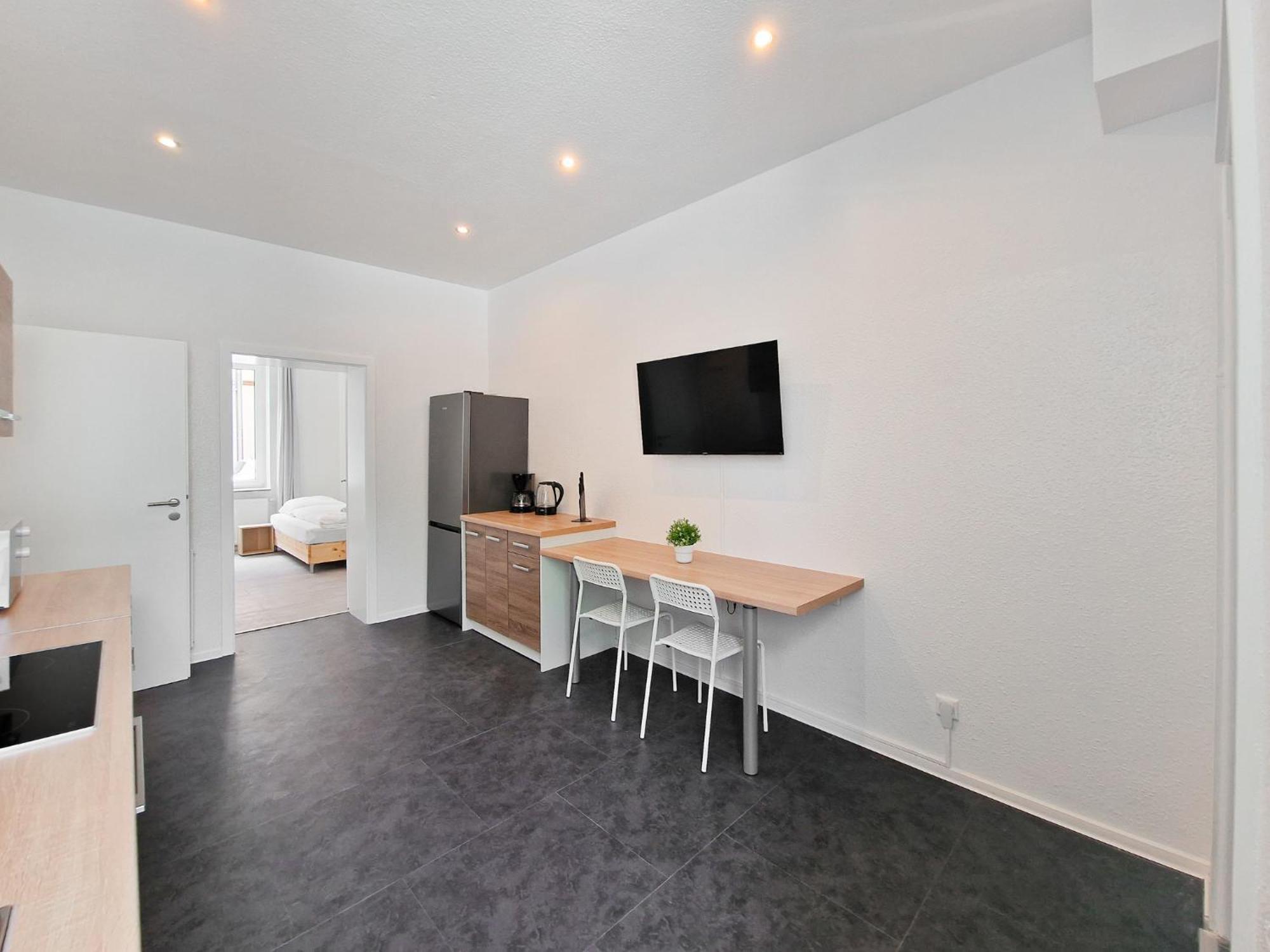 Raj Living - 3 And 4 Room Monteur Apartments Duisburg Eksteriør billede
