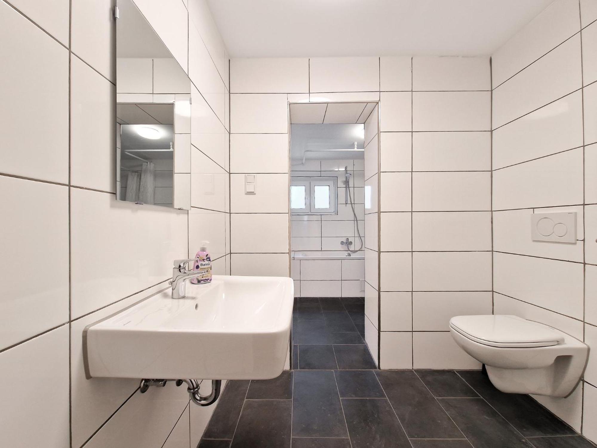 Raj Living - 3 And 4 Room Monteur Apartments Duisburg Eksteriør billede